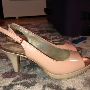 Light pink/nude low heels